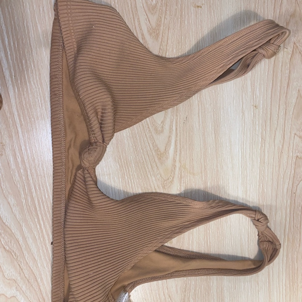 Tan colored bikini minimale animal